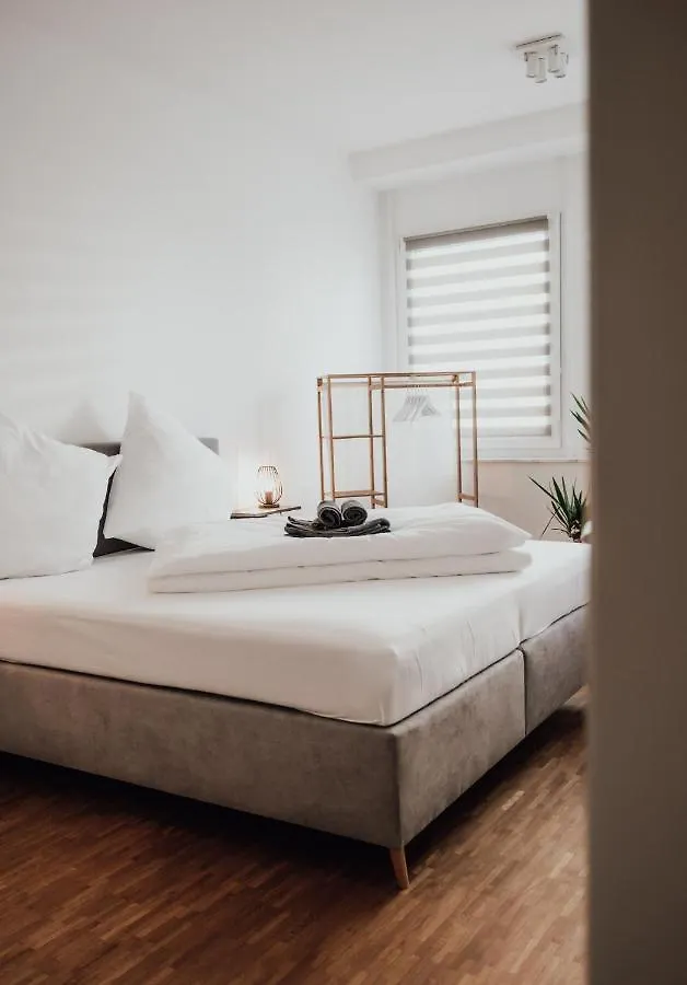 Jama - Modern&Bright, Terrasse, Freies Parken, Wlan, Grosse Gruppen #1 Apartment Wurzburg